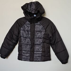 Arizona Jeans Size 8 Kids Black and Gray Patterned Puffer Jacket